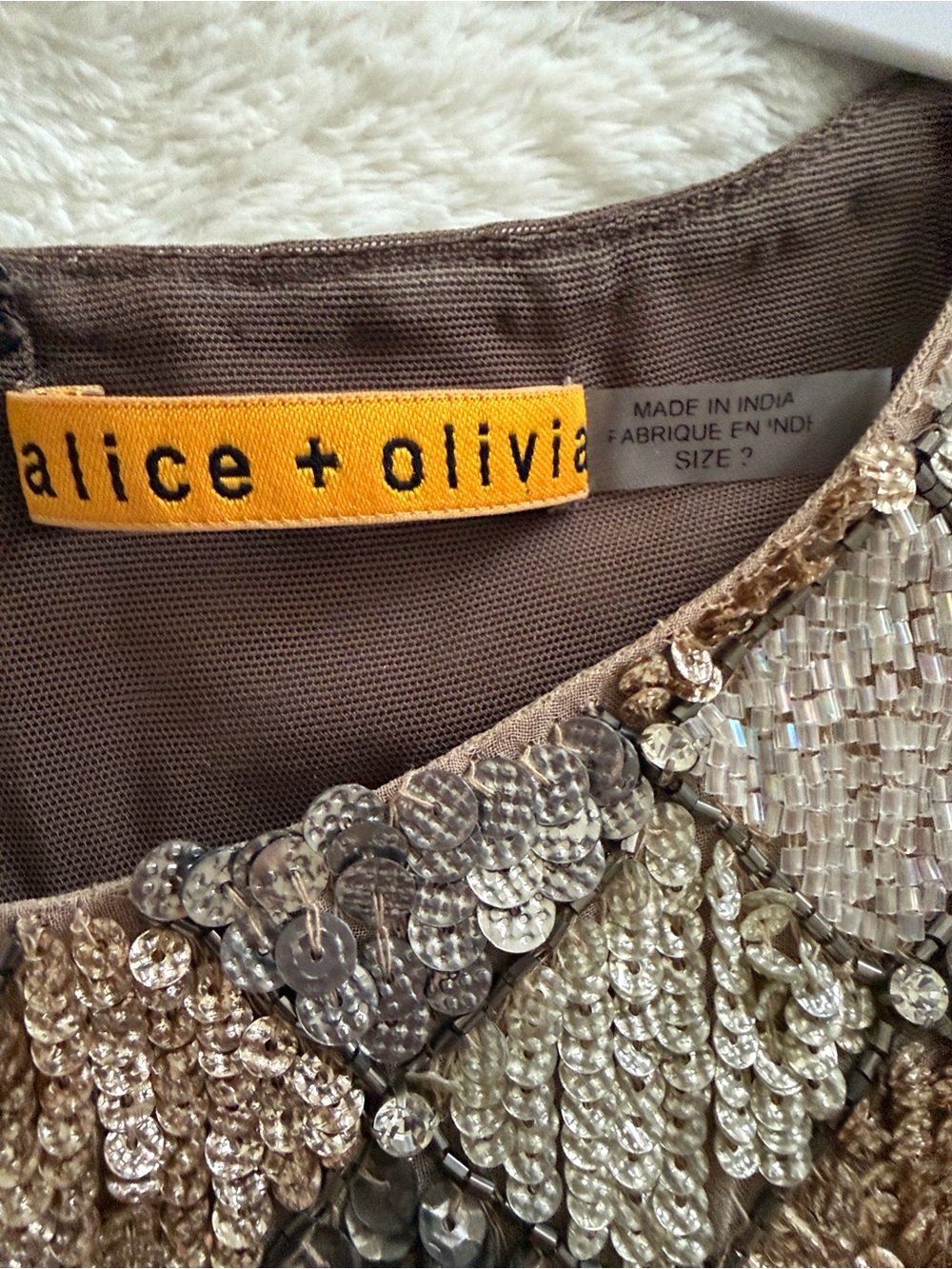 100% Silk Alice + Olivia Gold and Taupe Sequin Embellished dress Size 2 - Picture 3 of 5